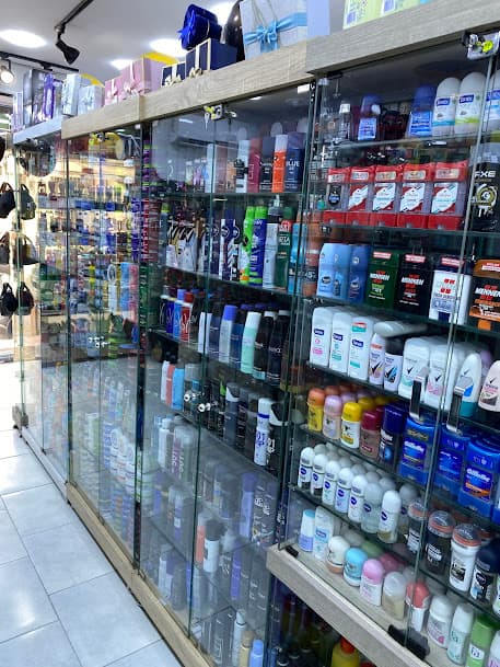 Intérieur du magasin 2