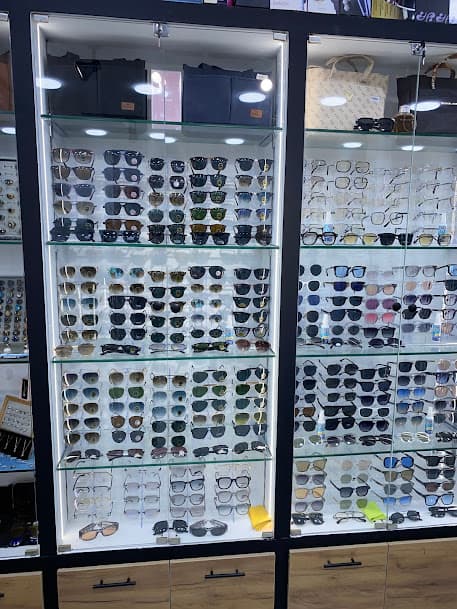 Intérieur du magasin 4